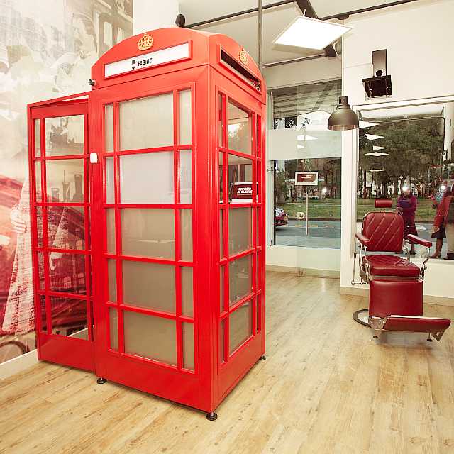 barberia-bogota-cabina-telefonica